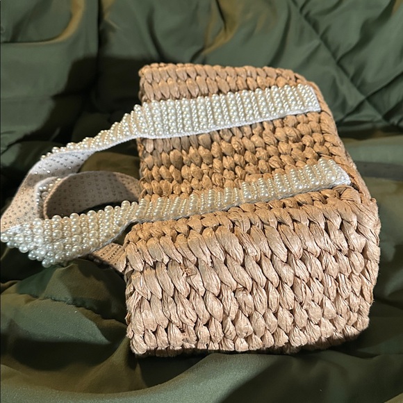 Isaac Mizrahi Natural Straw Tote with Ivory Pearl-Strap Detail - Picture 3 of 6